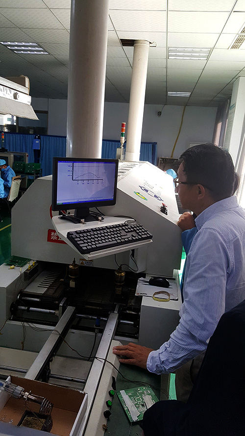 新鄉(xiāng)市牧野區(qū)萬新電氣有限公司